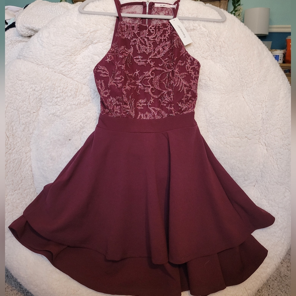 NWT, Francesca's High Neck dress Lace Dress, Size: Small, Color: Red(Burgundy)